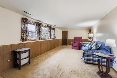 517 East Weathersfield Way Schaumburg IL 60193