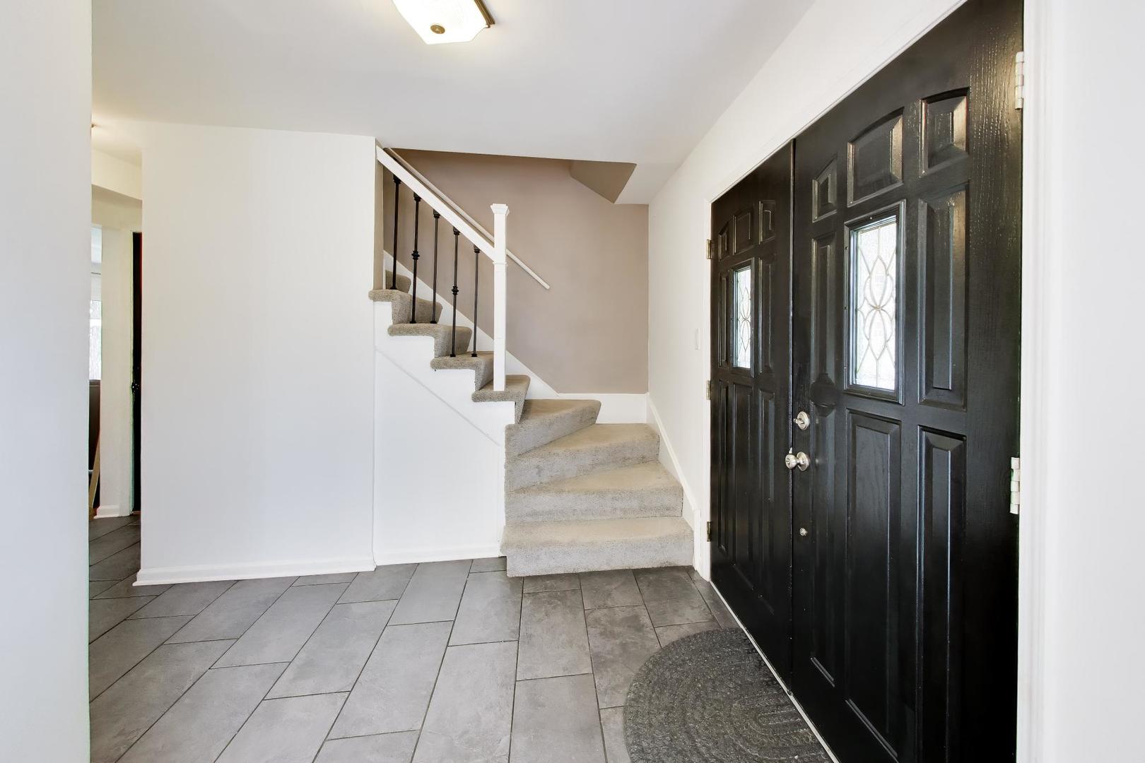 5S671 Buttonwood Court Naperville IL 60540