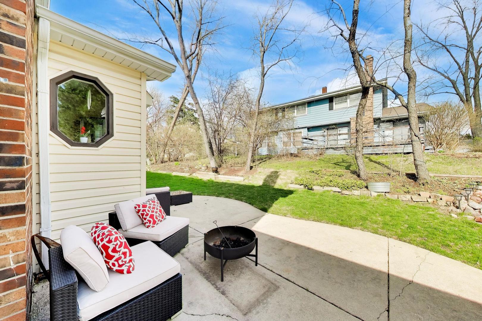5S671 Buttonwood Court Naperville IL 60540