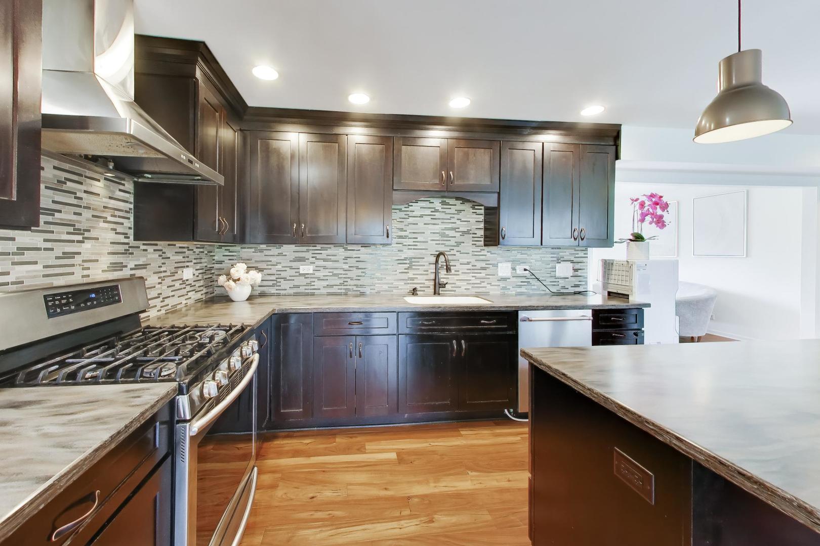 5S671 Buttonwood Court Naperville IL 60540