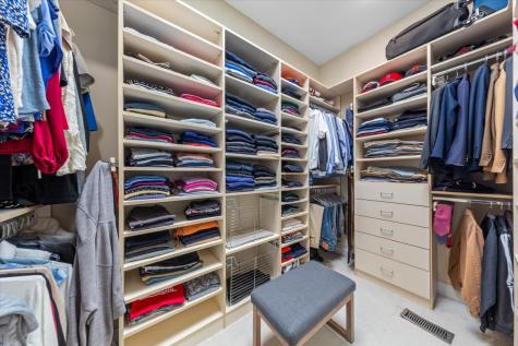 1716 West Wolfram Street Chicago IL 60657