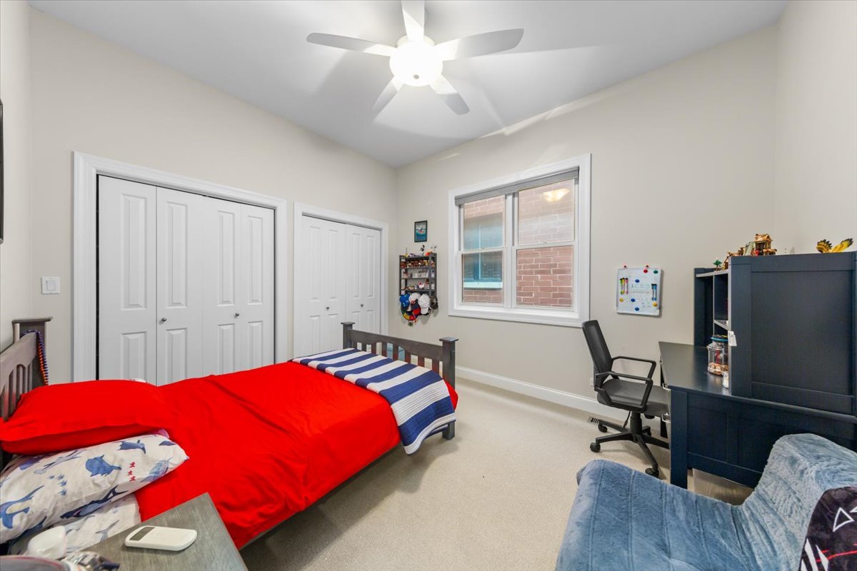 1716 West Wolfram Street Chicago IL 60657