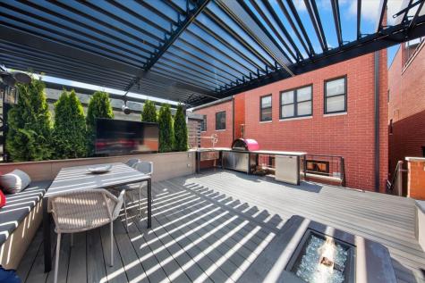 1716 West Wolfram Street Chicago IL 60657