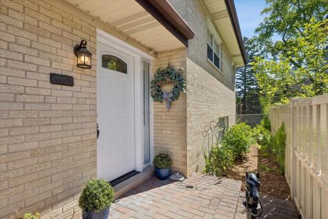827 North Douglas Avenue Arlington Heights IL 60004
