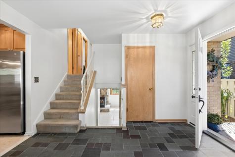 827 North Douglas Avenue Arlington Heights IL 60004