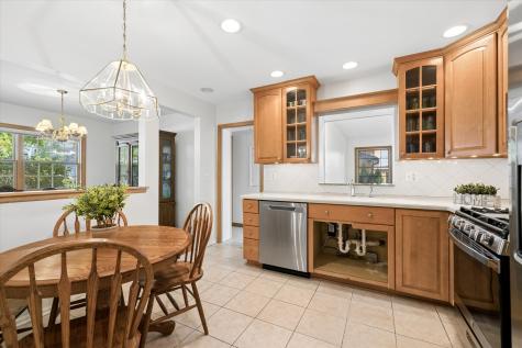 827 North Douglas Avenue Arlington Heights IL 60004