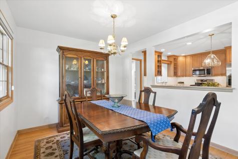 827 North Douglas Avenue Arlington Heights IL 60004
