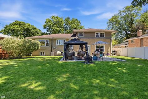 9632 Massasoit Avenue Oak Lawn IL 60453