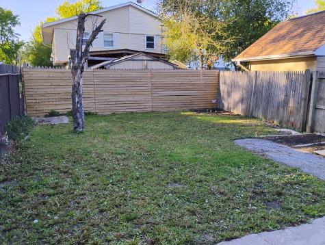1608 11TH Street Waukegan IL 60085