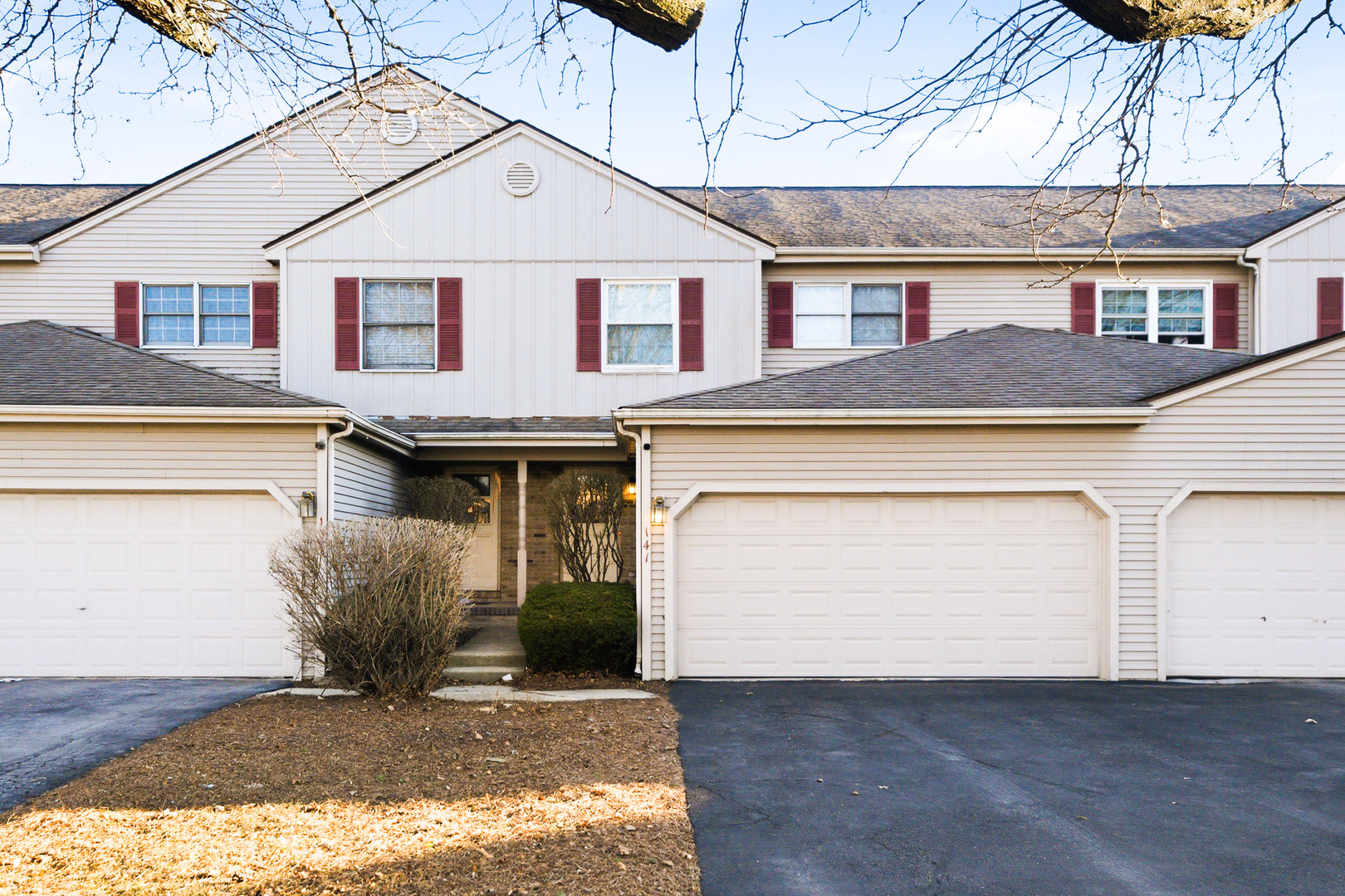 141 West Robinhood Way Bolingbrook IL 60440