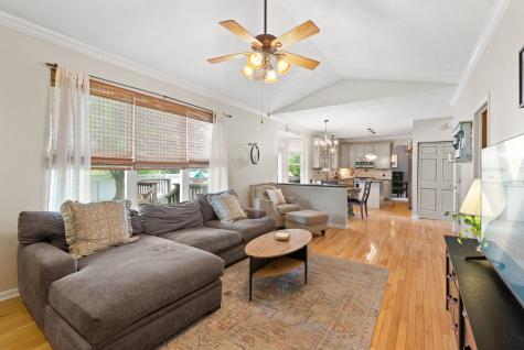 110 Saint Germain Place St. Charles IL 60175