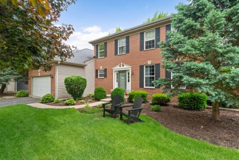 110 Saint Germain Place St. Charles IL 60175