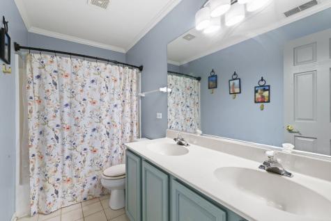 110 Saint Germain Place St. Charles IL 60175