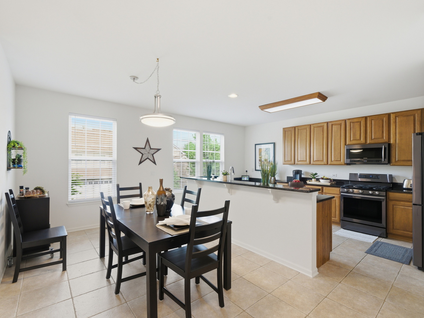 490 Dolton Lane Carol Stream IL 60188