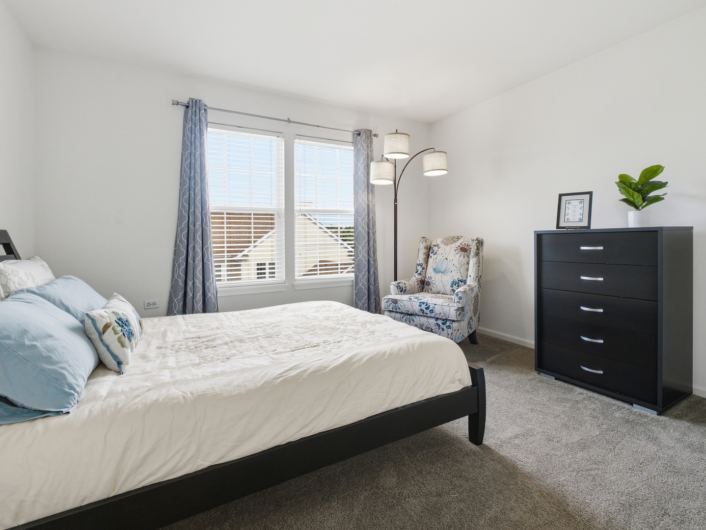 490 Dolton Lane Carol Stream IL 60188