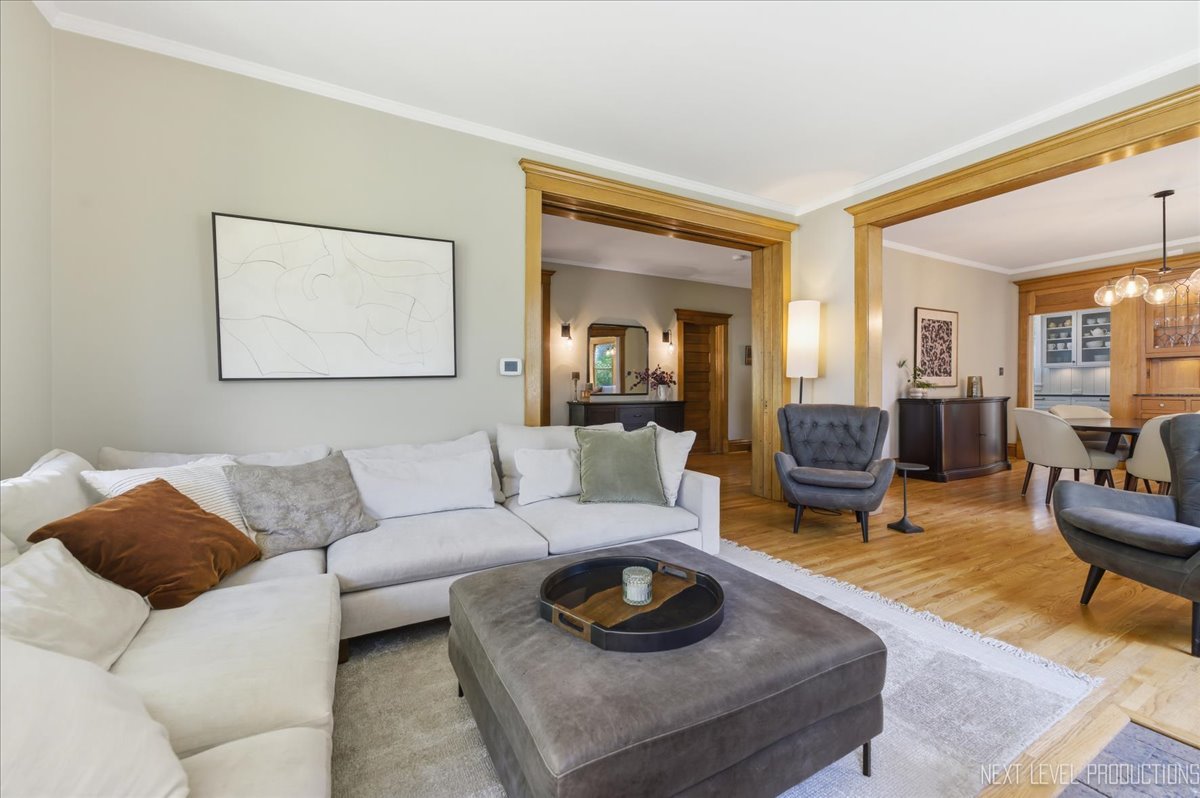 132 South Wright Street Naperville IL 60540