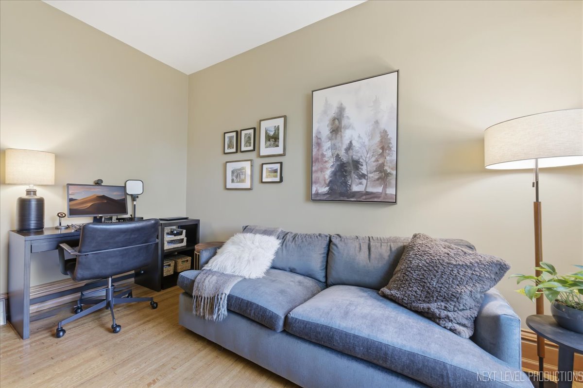 132 South Wright Street Naperville IL 60540