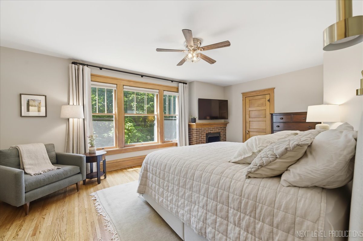 132 South Wright Street Naperville IL 60540