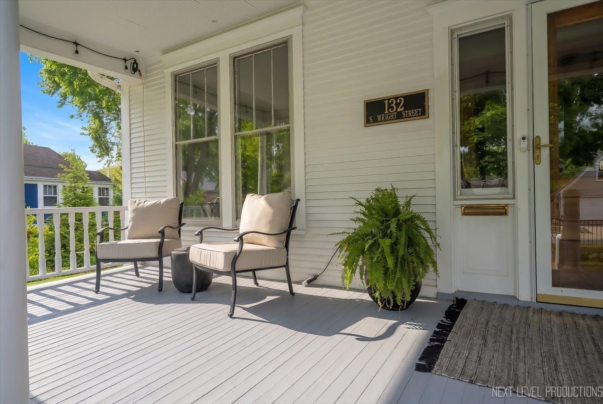 132 South Wright Street Naperville IL 60540