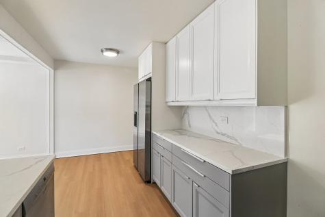 207 North Idlewild Avenue Mundelein IL 60060