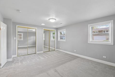207 North Idlewild Avenue Mundelein IL 60060