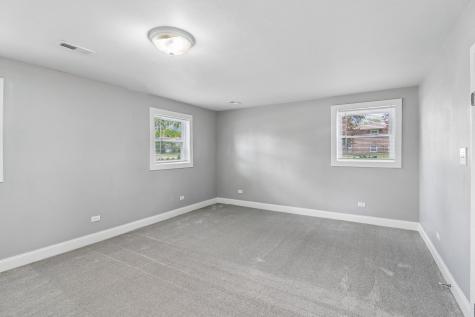 207 North Idlewild Avenue Mundelein IL 60060