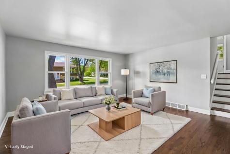 207 North Idlewild Avenue Mundelein IL 60060