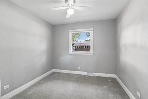 207 North Idlewild Avenue Mundelein IL 60060
