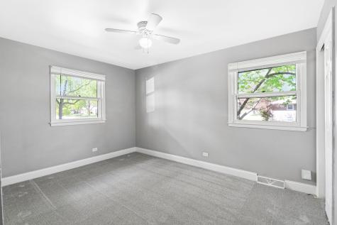207 North Idlewild Avenue Mundelein IL 60060
