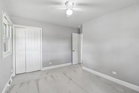 207 North Idlewild Avenue Mundelein IL 60060