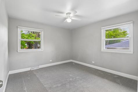 207 North Idlewild Avenue Mundelein IL 60060