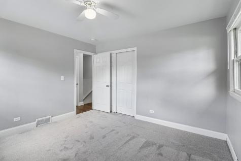 207 North Idlewild Avenue Mundelein IL 60060