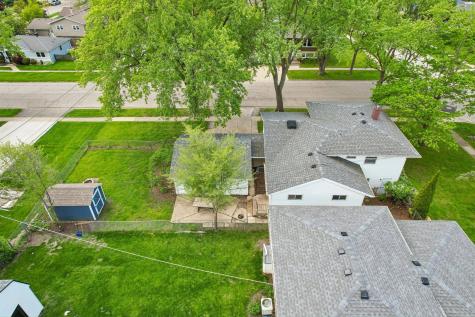 207 North Idlewild Avenue Mundelein IL 60060