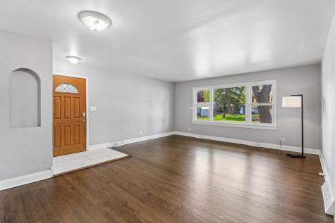 207 North Idlewild Avenue Mundelein IL 60060
