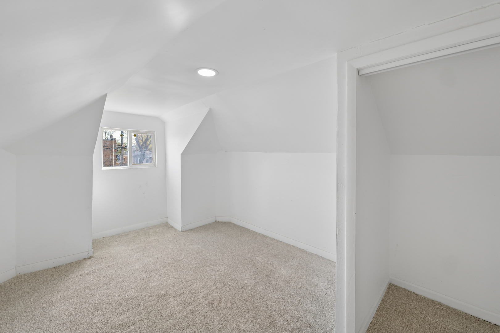 6521 South Saint Lawrence Avenue Chicago IL 60637