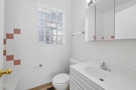 6521 South Saint Lawrence Avenue Chicago IL 60637