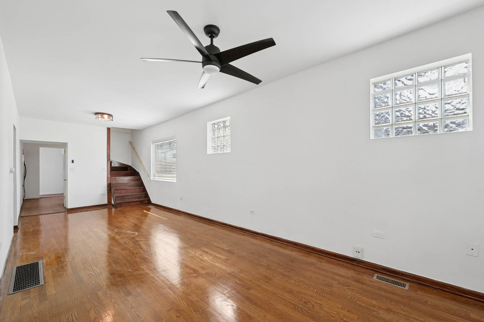 6521 South Saint Lawrence Avenue Chicago IL 60637