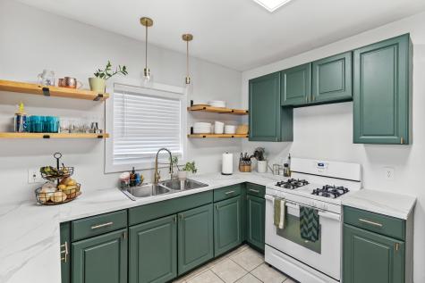 416 Hull Court Waukegan IL 60085