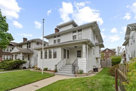 416 Hull Court Waukegan IL 60085