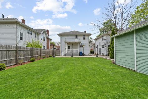 416 Hull Court Waukegan IL 60085