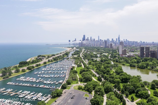 2800 North Lake Shore Drive Chicago IL 60657
