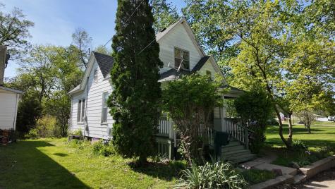 113 South Isabella Street Clinton IL 61727
