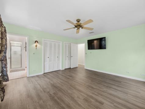 410 Flossmoor Avenue Waukegan IL 60085
