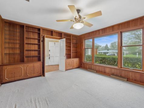 410 Flossmoor Avenue Waukegan IL 60085