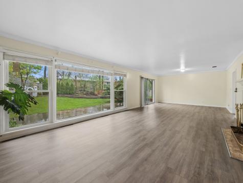410 Flossmoor Avenue Waukegan IL 60085