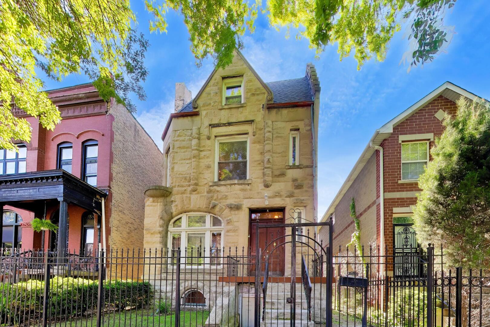 3640 South Prairie Avenue Chicago IL 60653