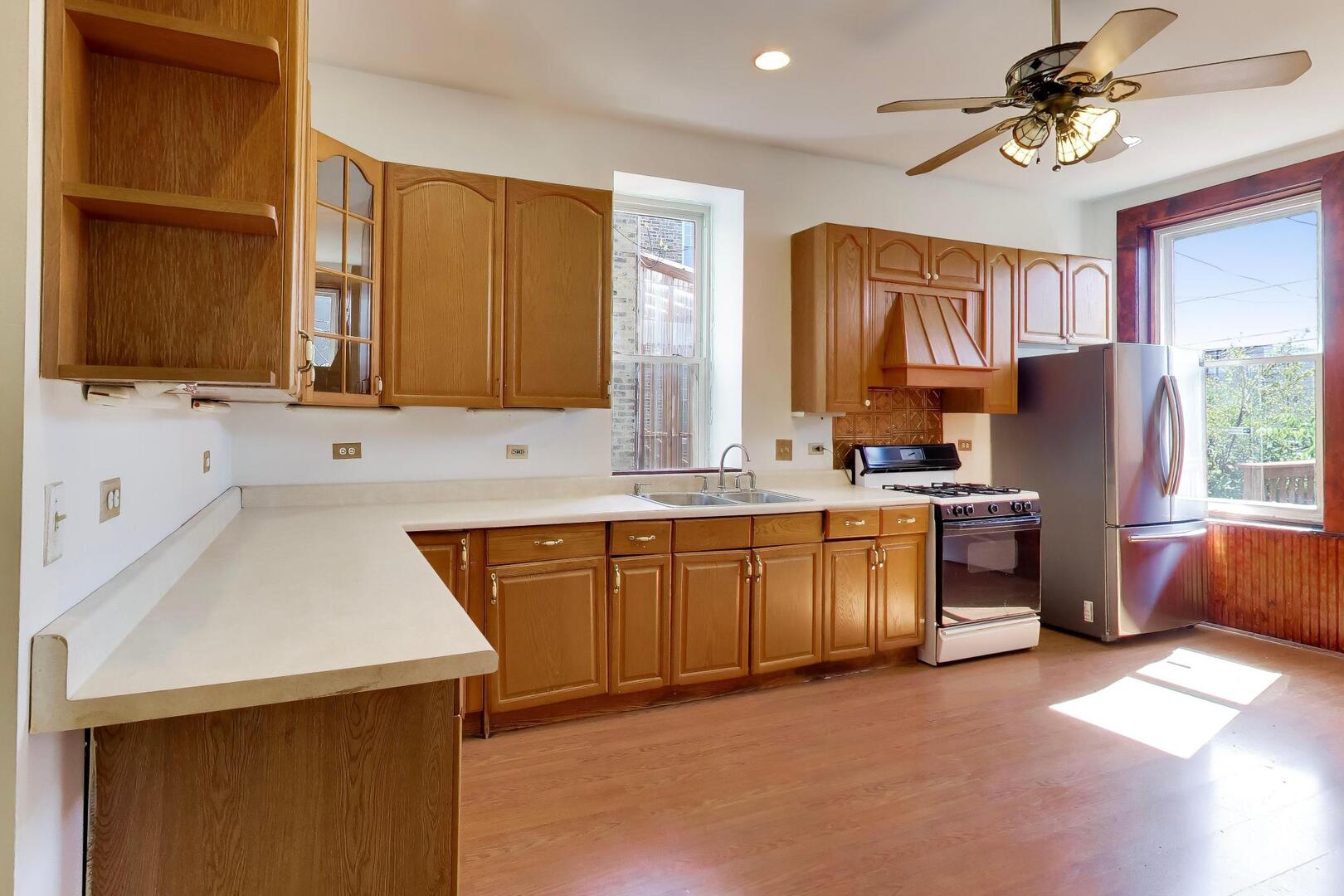 3640 South Prairie Avenue Chicago IL 60653