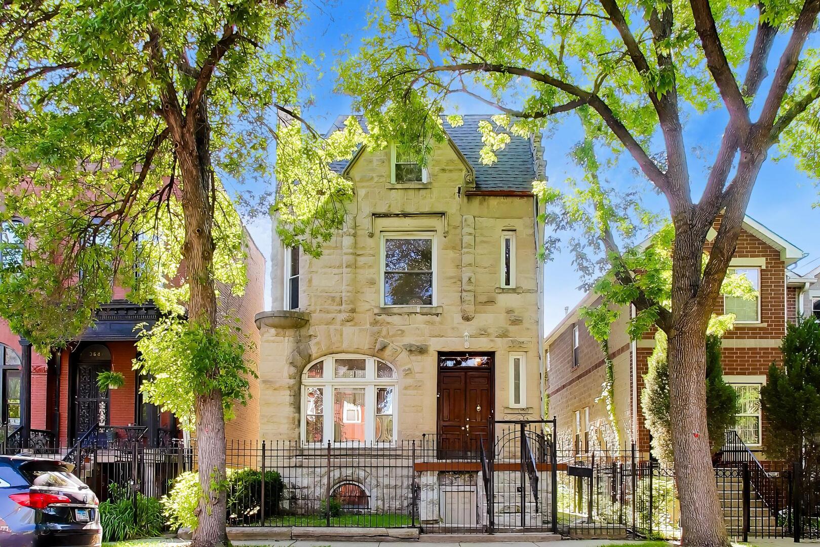 3640 South Prairie Avenue Chicago IL 60653