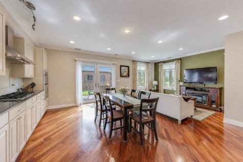 3472 West North Shore Avenue Lincolnwood IL 60712