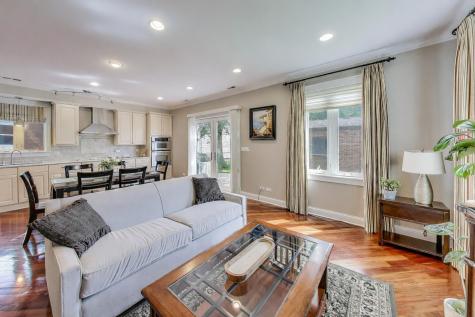 3472 West North Shore Avenue Lincolnwood IL 60712